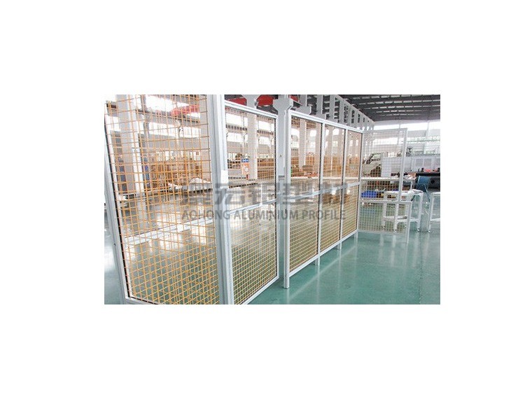 生產線安全總讓你提心吊膽？汽車廠鋁型材防護圍欄的可靠解法